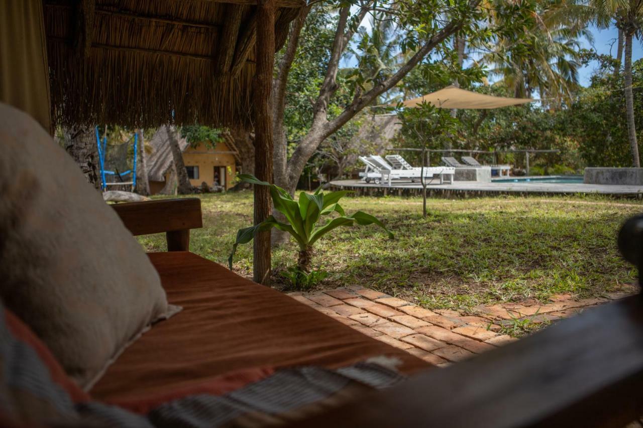 Turtle Cove Lodge And Yoga Shala Praia do Praia do Tofo Exteriör bild